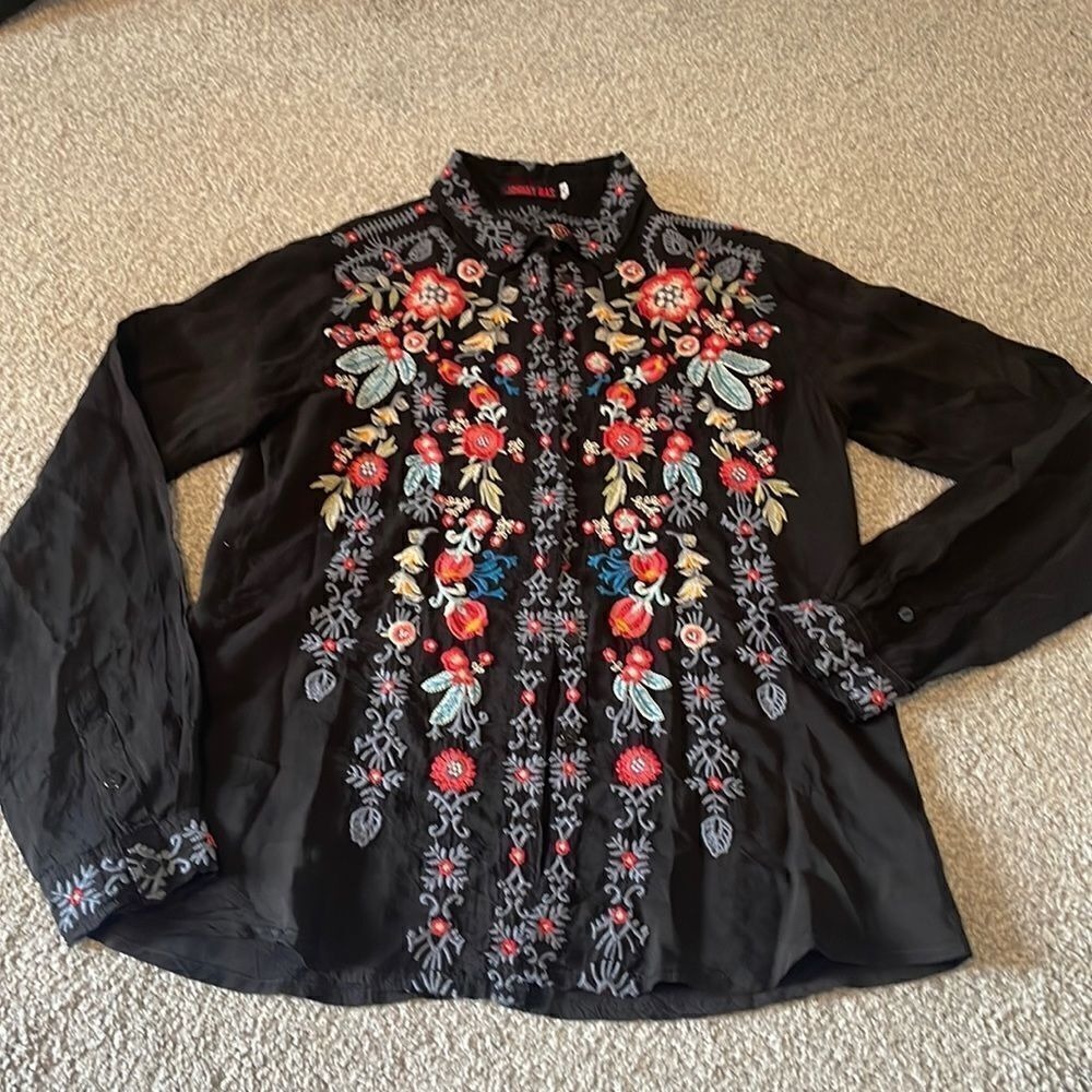 Johnny Was Woman Embroidery Blouse Top - Size: XS - Picture 2 of 7